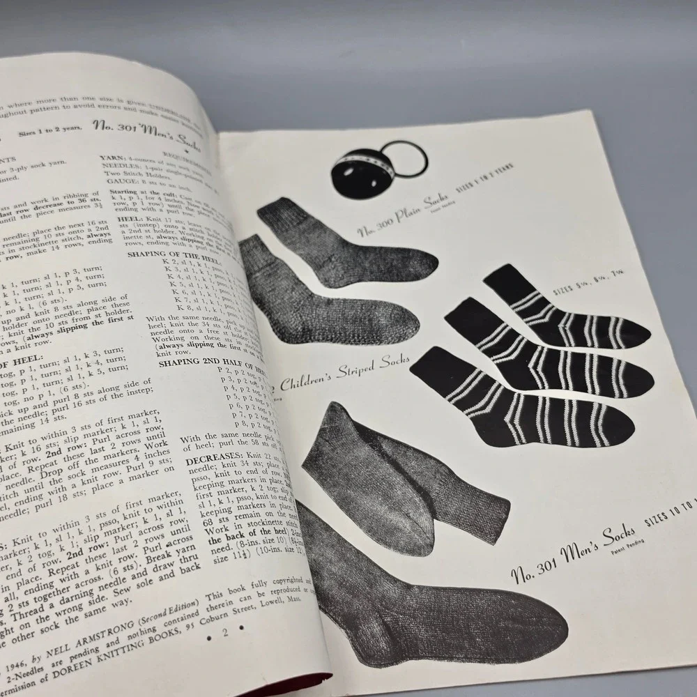 Doreen Knitting Booklet Unisex OS Red 2 Needle Socks Vol 93 Vintage 1946 Pattern